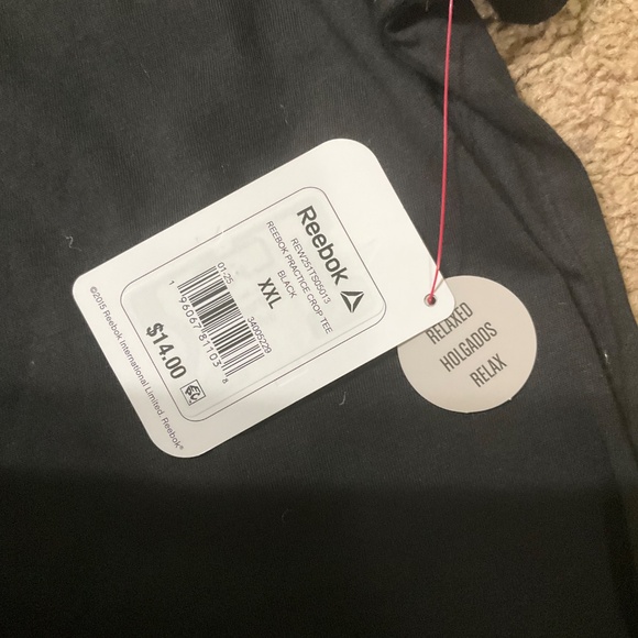 Reebok Women's Cropped Graphic Tee with Side Slits, Size XXL - Picture 9 of 11